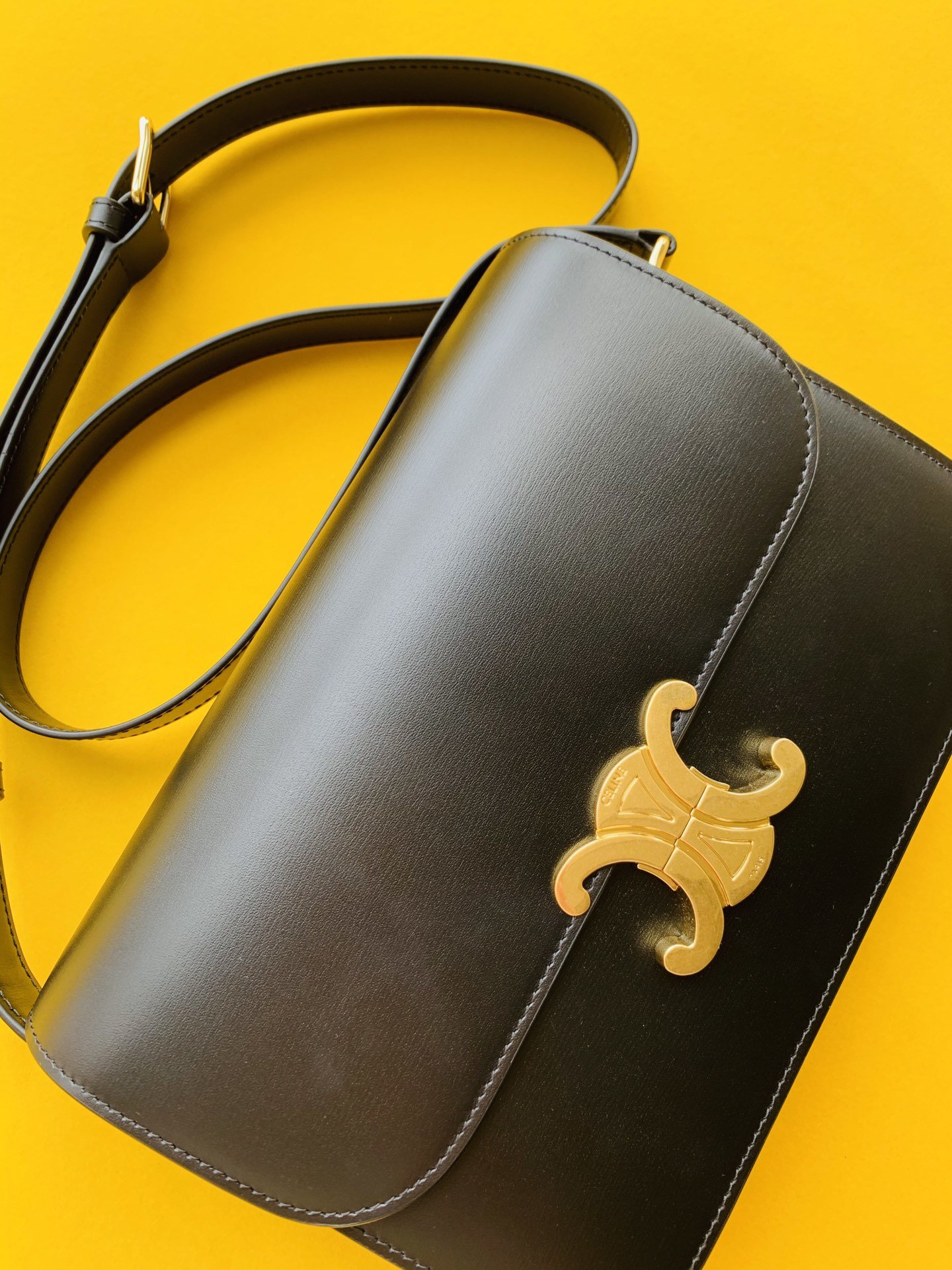 Ce**e Ce**e triomphe bag-22x16.5x7cm