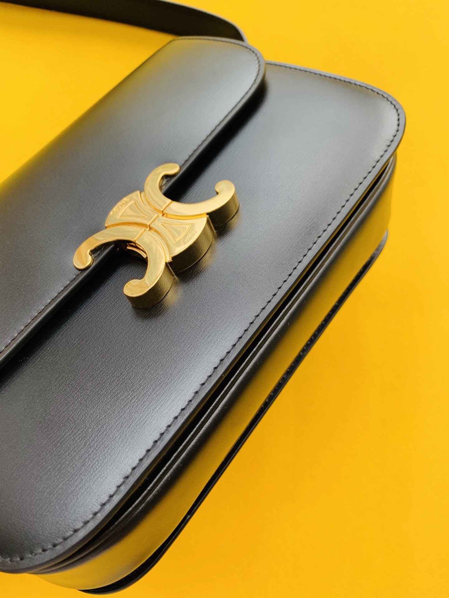 Ce**e Ce**e triomphe bag-22x16.5x7cm