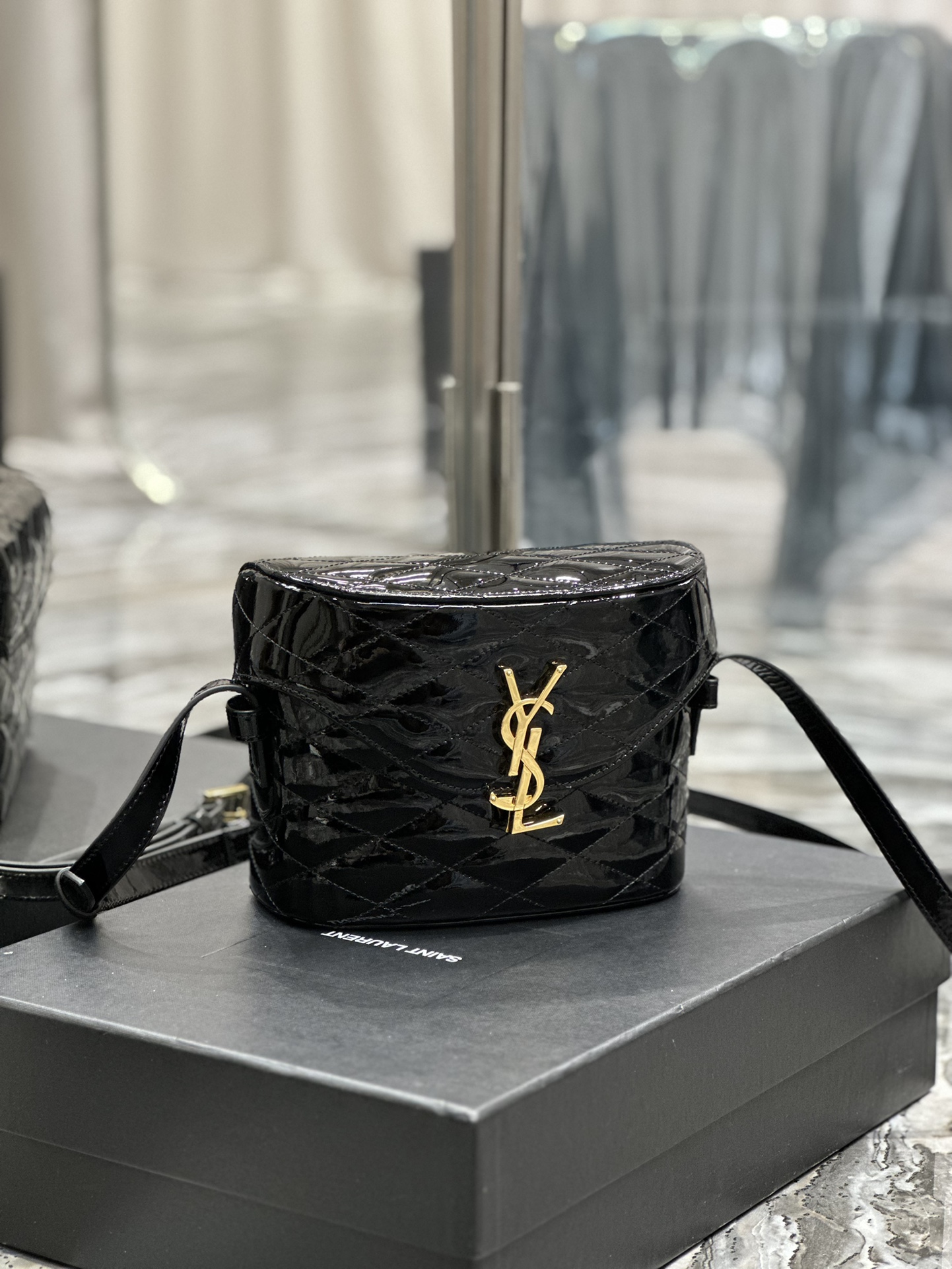 YSL June Handbags-19*15*8CM