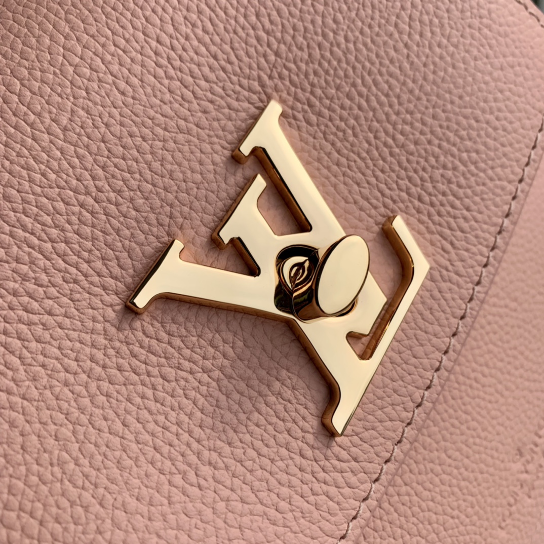 l**is V*t*n lockme ever 23x17x10cm