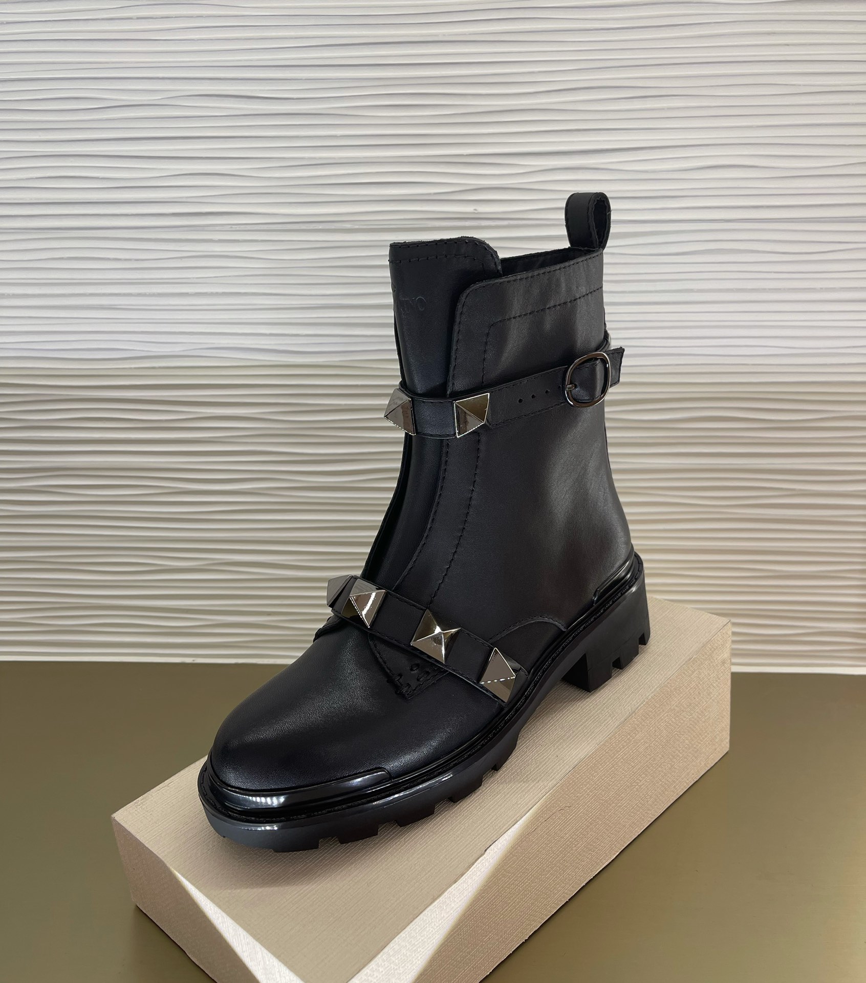 Valentino Boots(EU35-41)