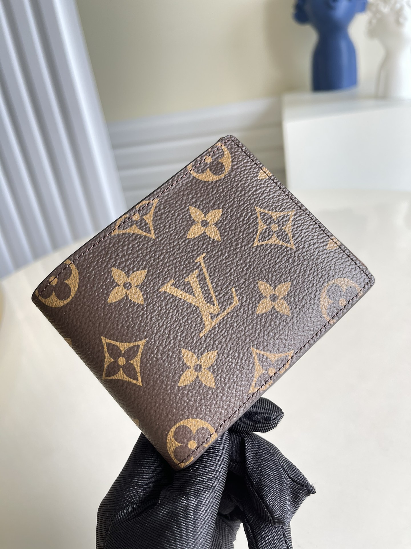 l**is V*t*n slender wallet-m62294-11*9*2cm