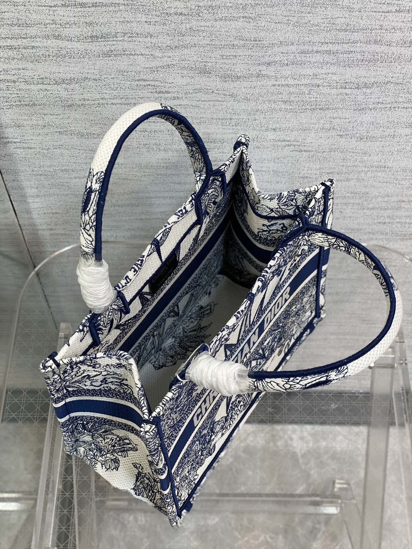 D*or small book tote-26*8*22cm