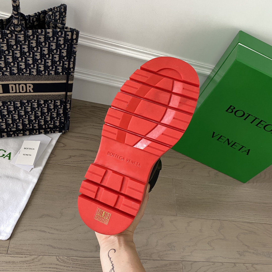 Bo*te*ga ve*ne*ta boots