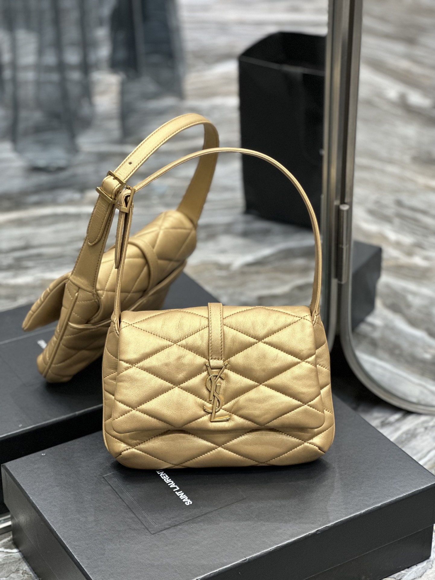 YSL Le5A7 Vintage Bag-24×18×5.5CM