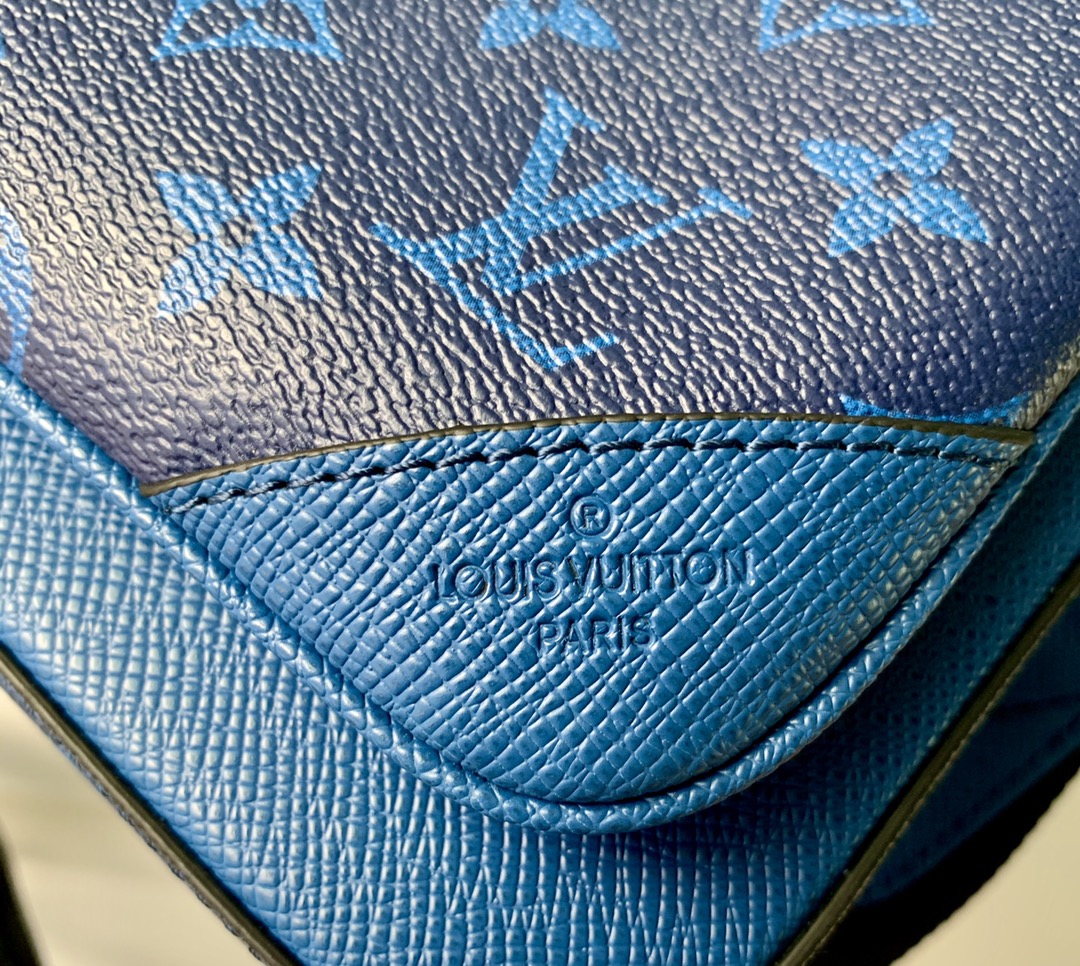 l**is V*t*n messenger bag-m69443-25*18*7cm