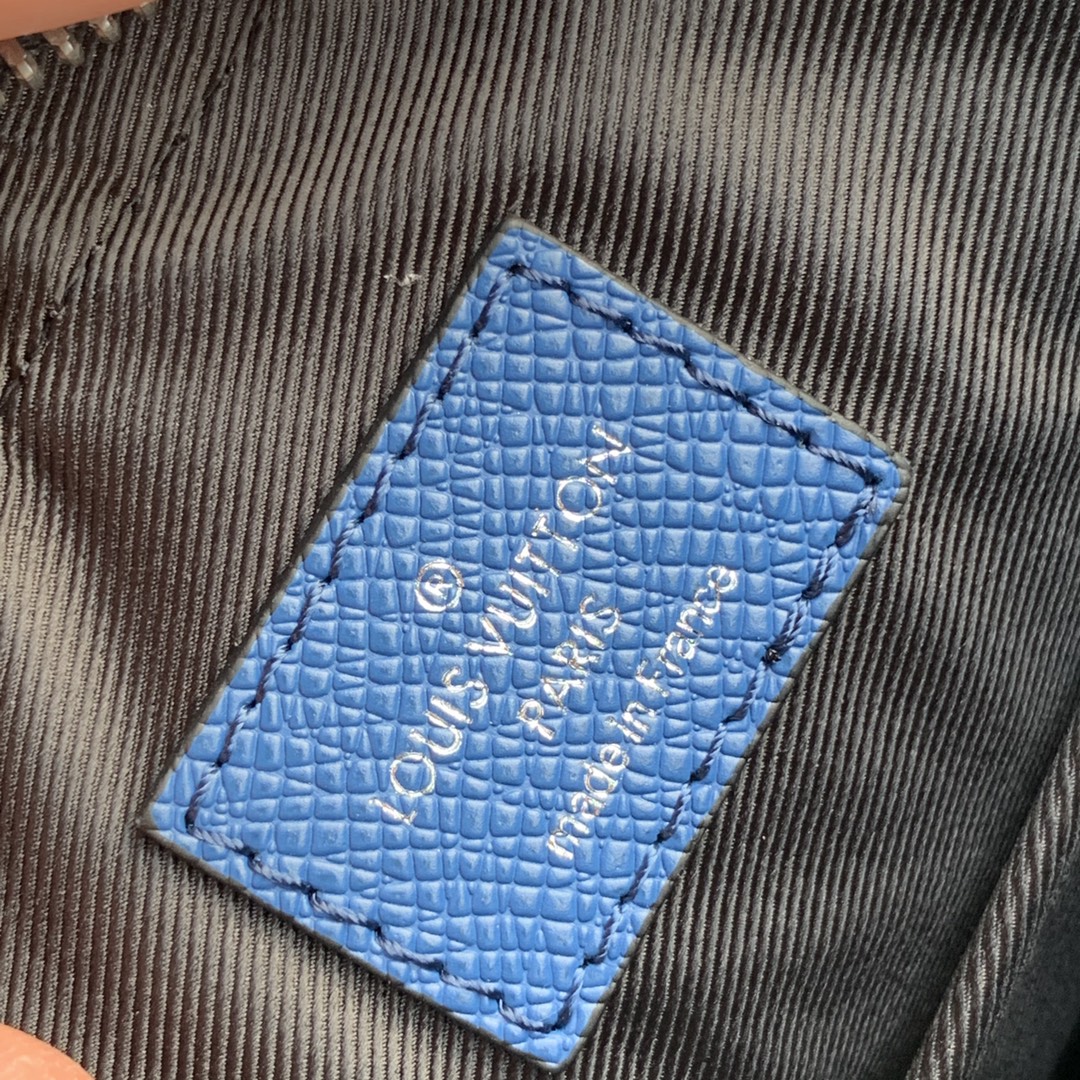 l**is V*t*n messenger bag-m69443-25*18*7cm