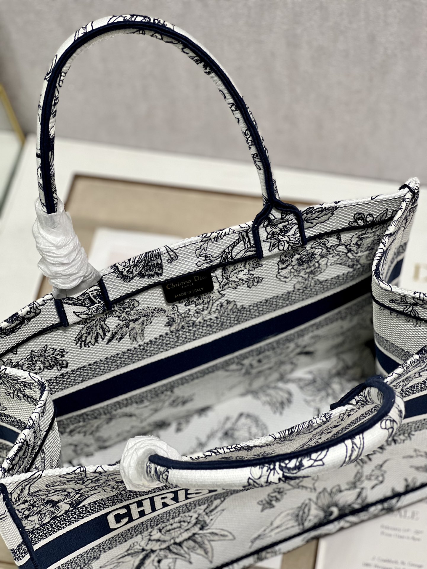 D*or small book tote-36*18*28cm