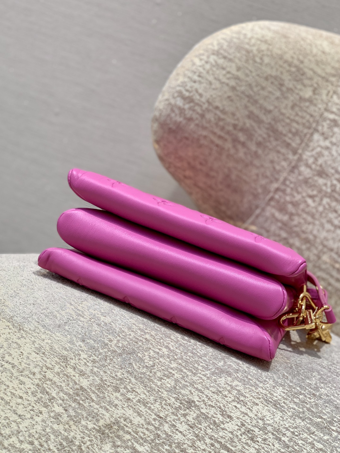 l**is V*t*n coussin bb bag-21*16*7 cm