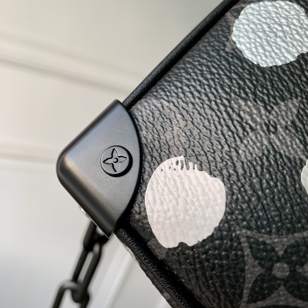 l**is V*t*n mini soft trunk-m81936 -18*13*8m