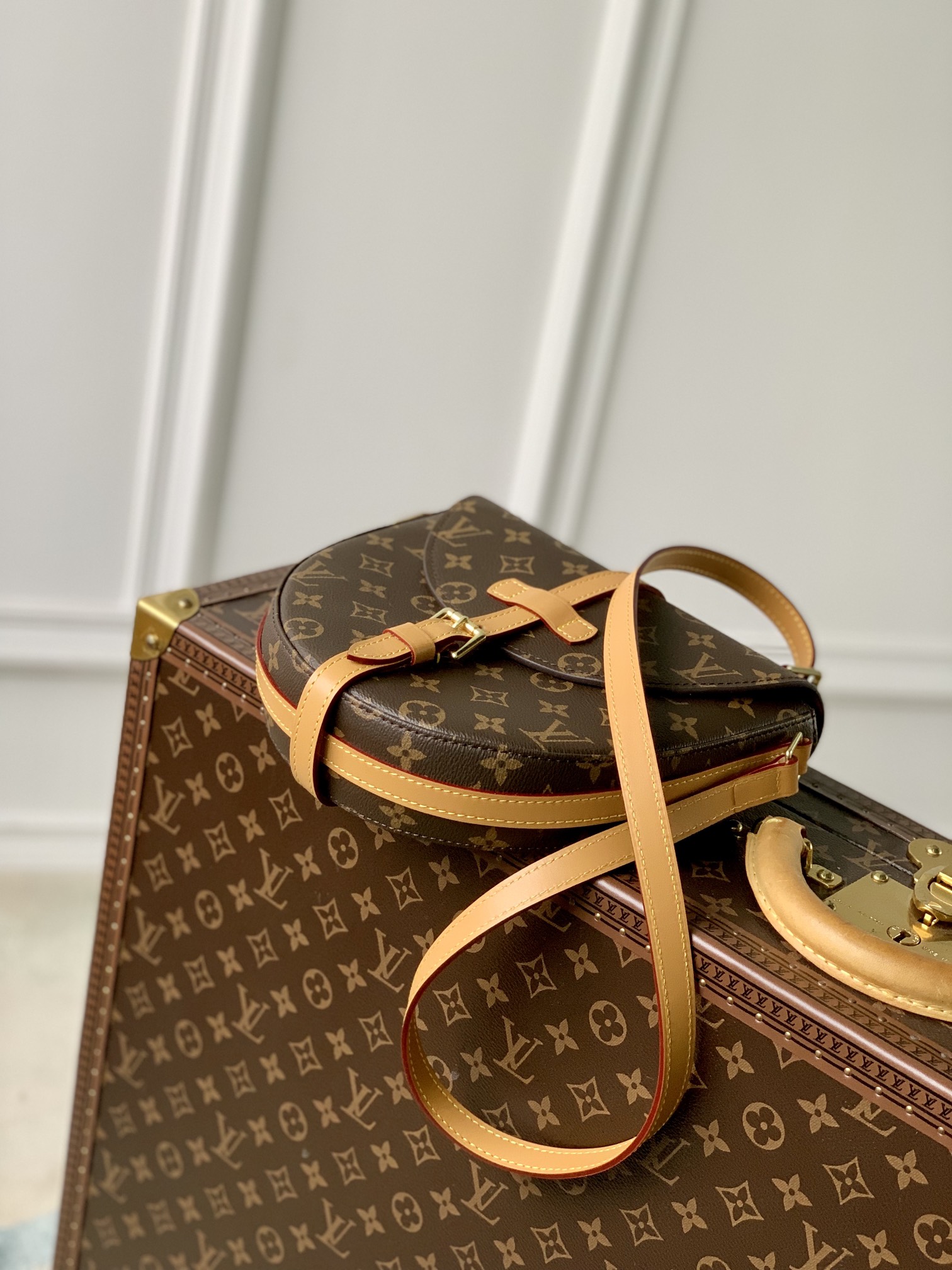 l**is V*t*n vintage saddle bag-22*24*7cm