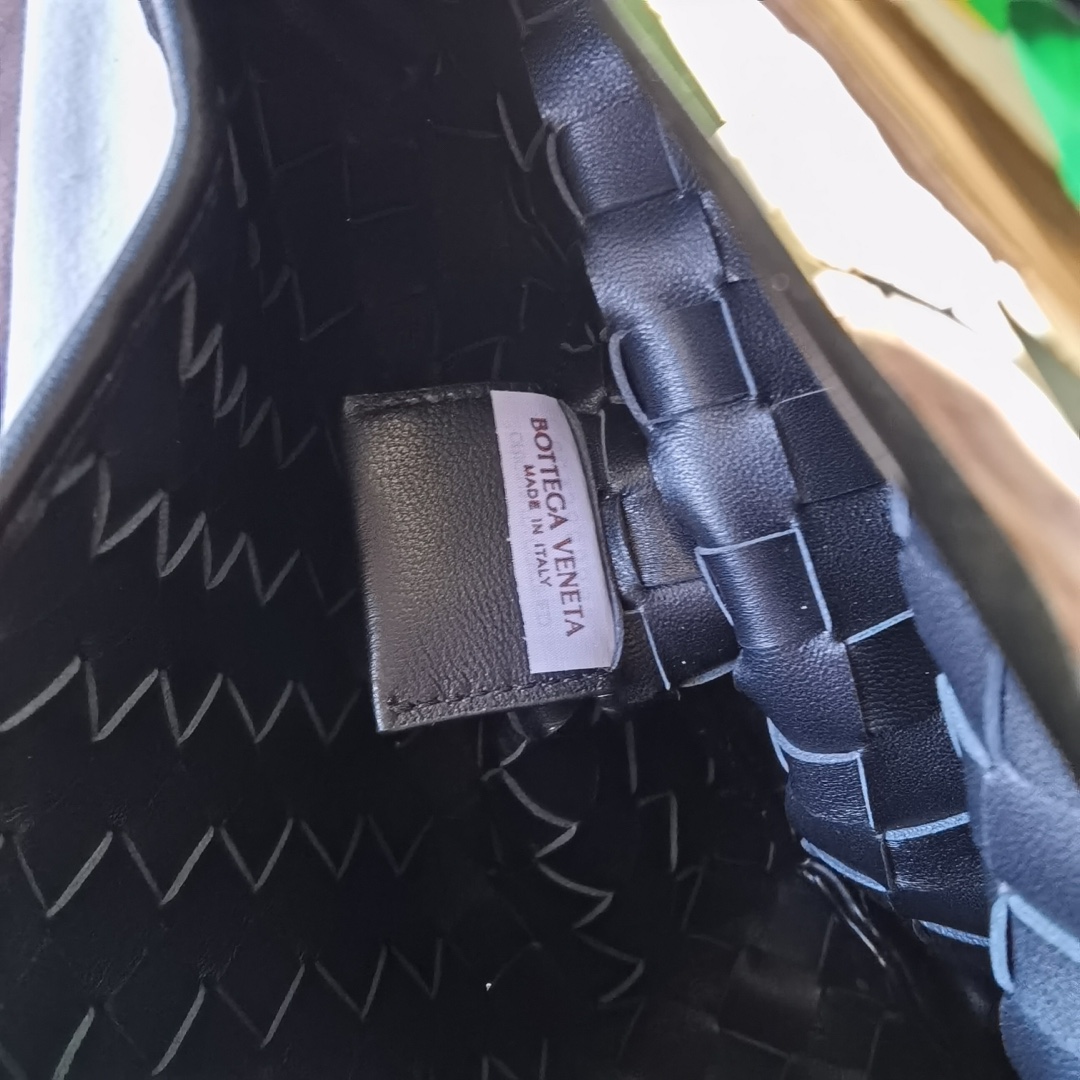 Bo*te*ga ve*ne*ta sardine bag-33x20x4cm