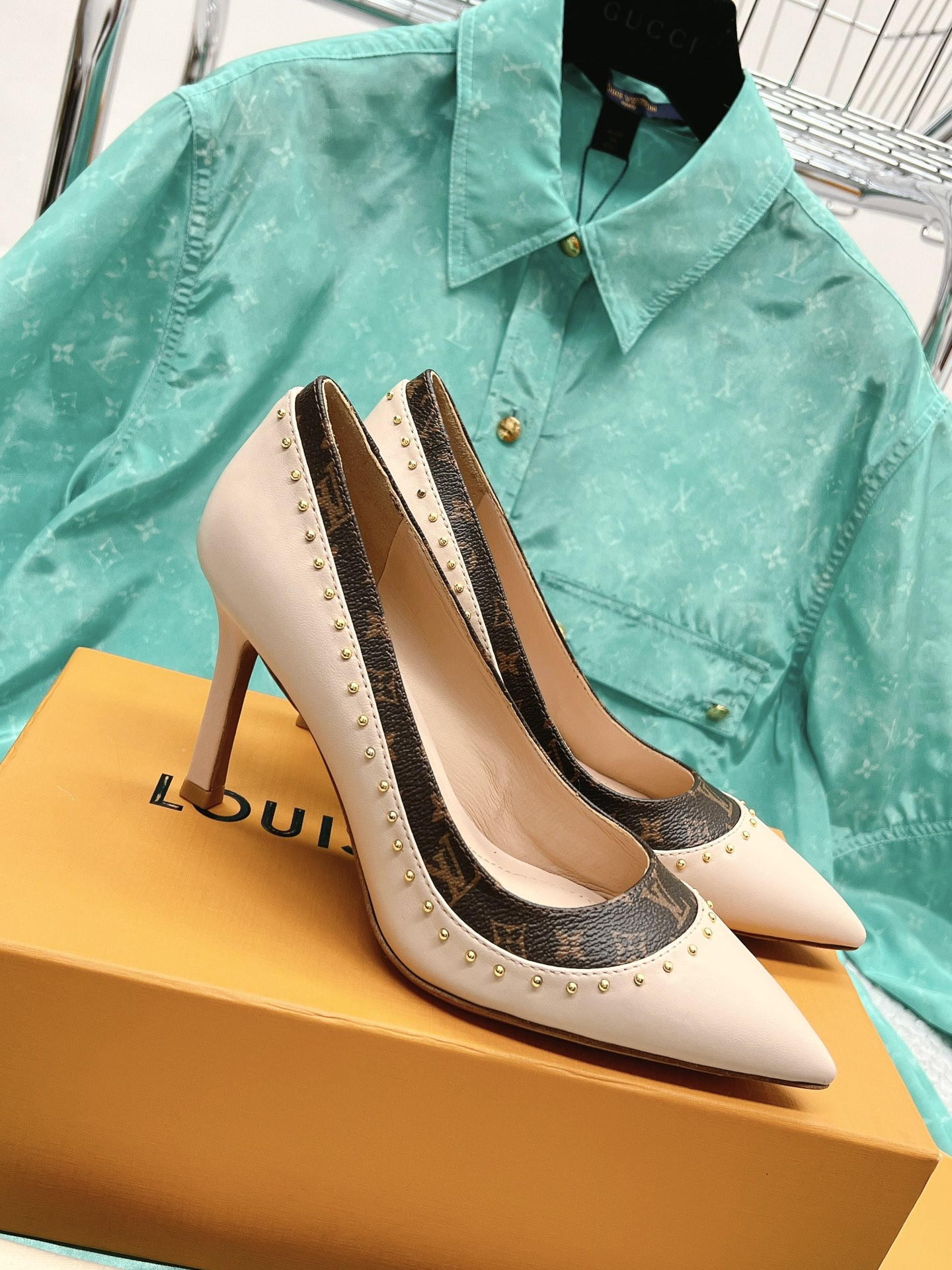 l**is V*t*n heel-10.5cm