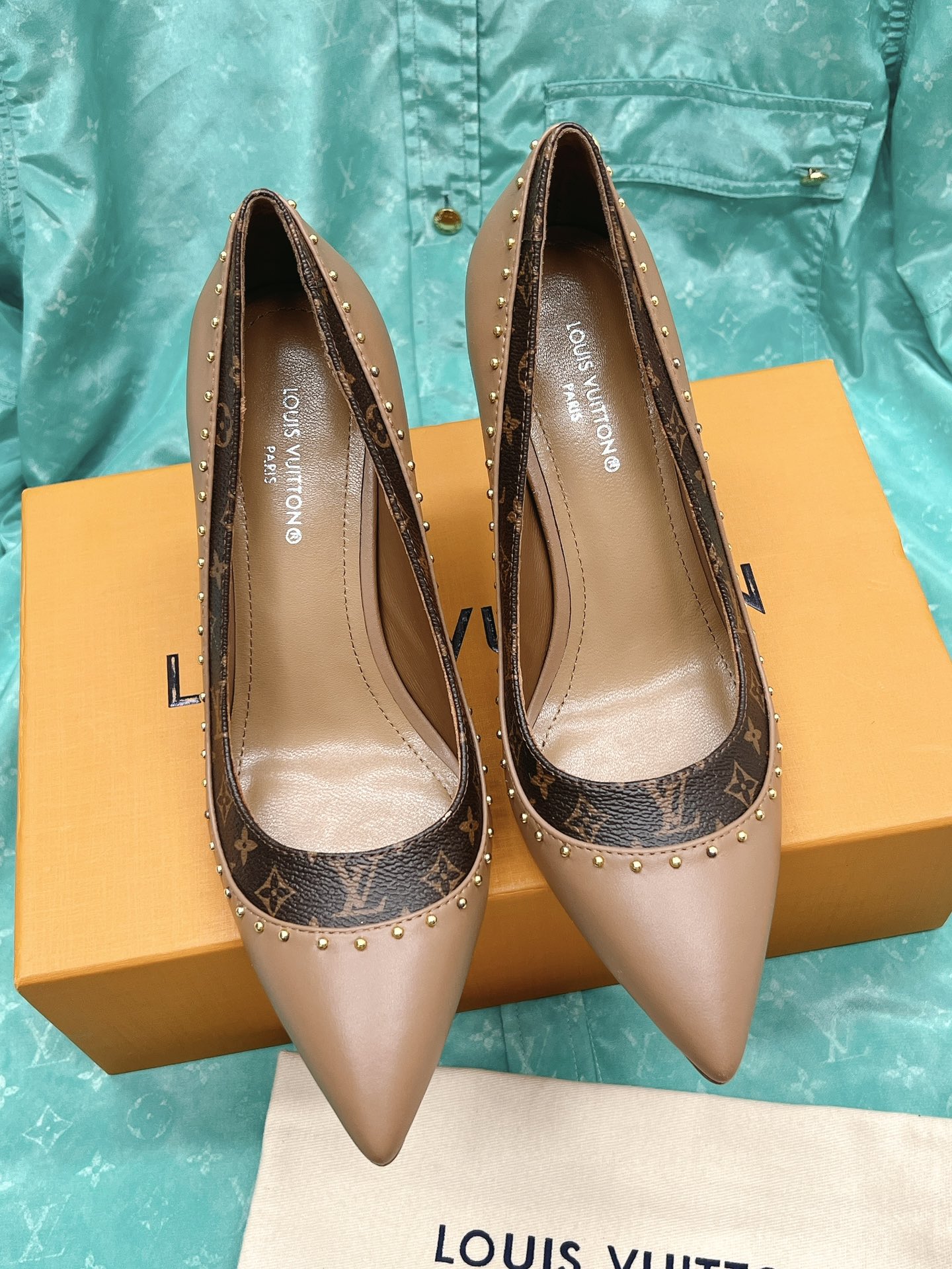 l**is V*t*n heel-10.5cm