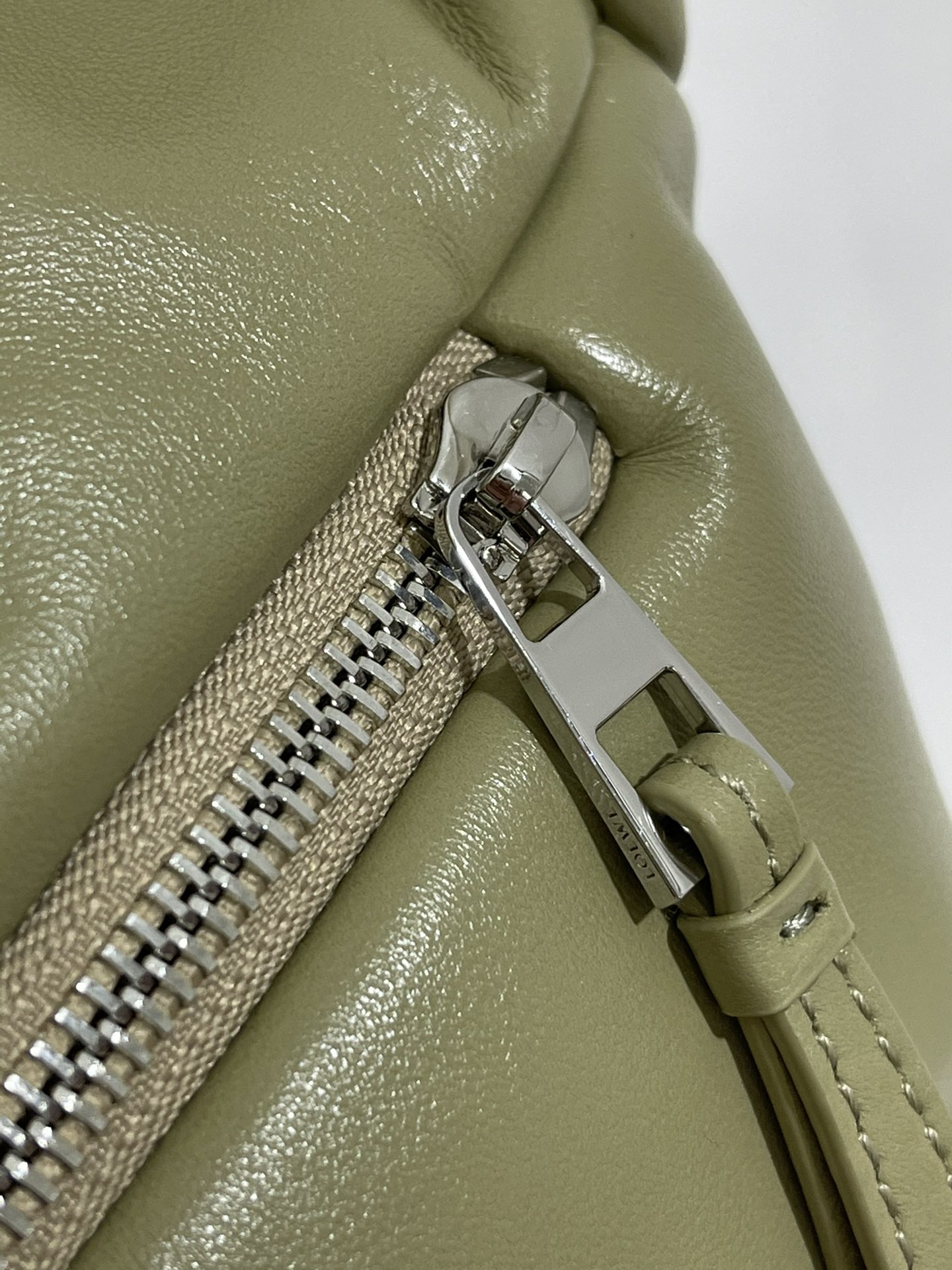 Loewe Puzzle Puffer Hobo Bag-31*16*13CM