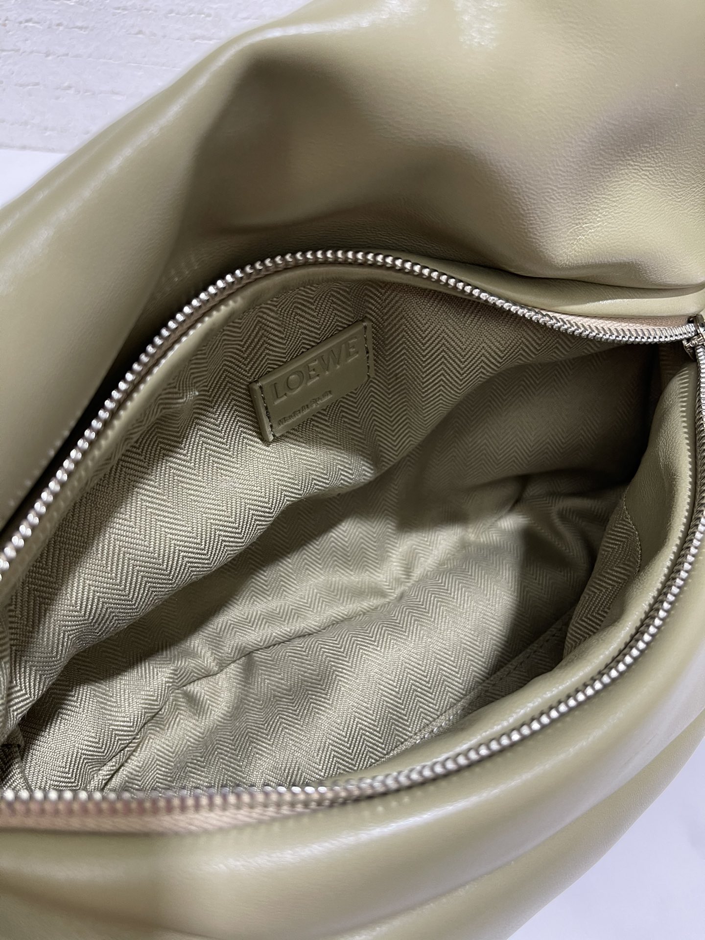 Loewe Puzzle Puffer Hobo Bag-31*16*13CM