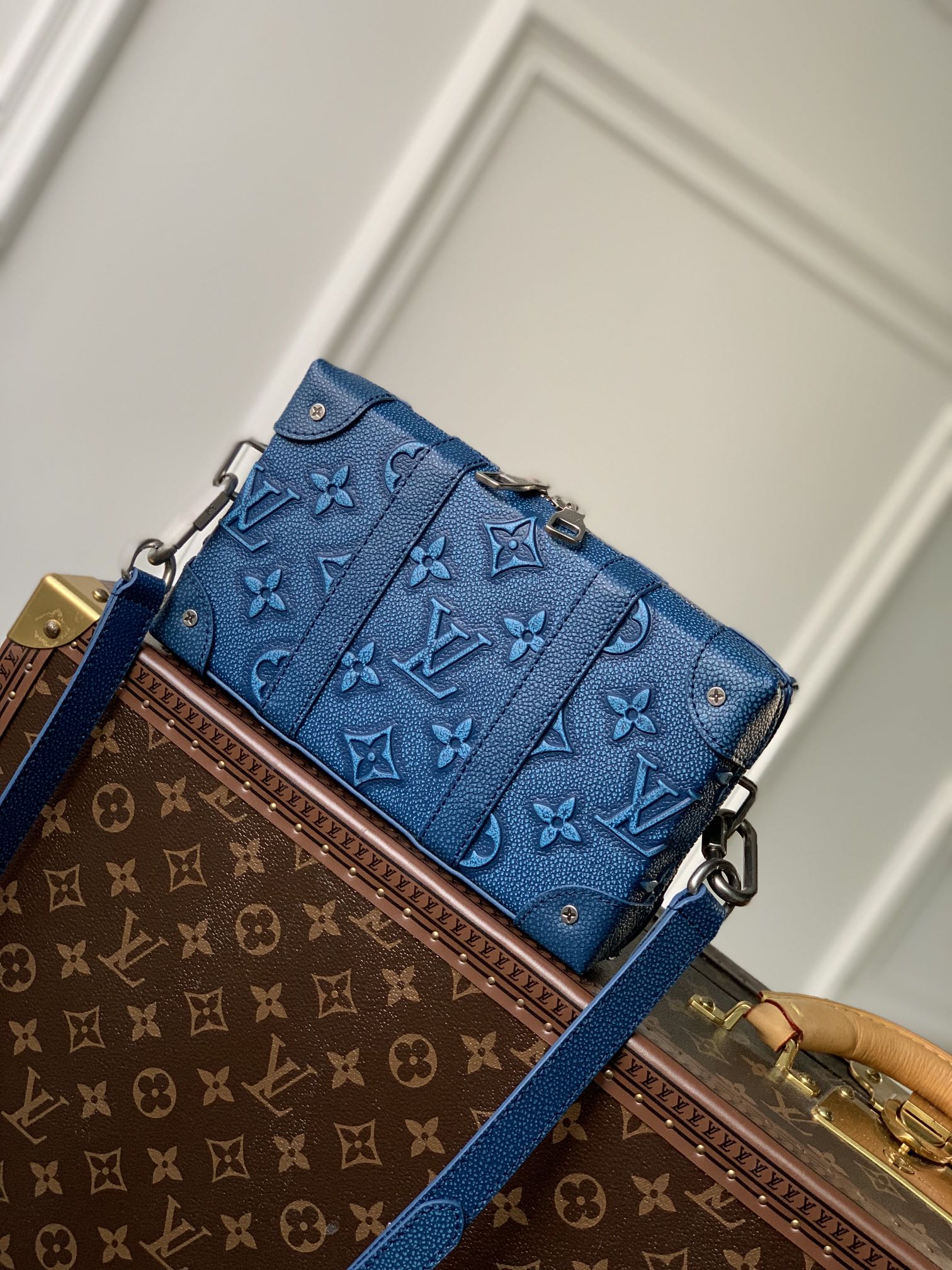 l**is V*t*n soft trunk-m81776-22.5*14*5 m