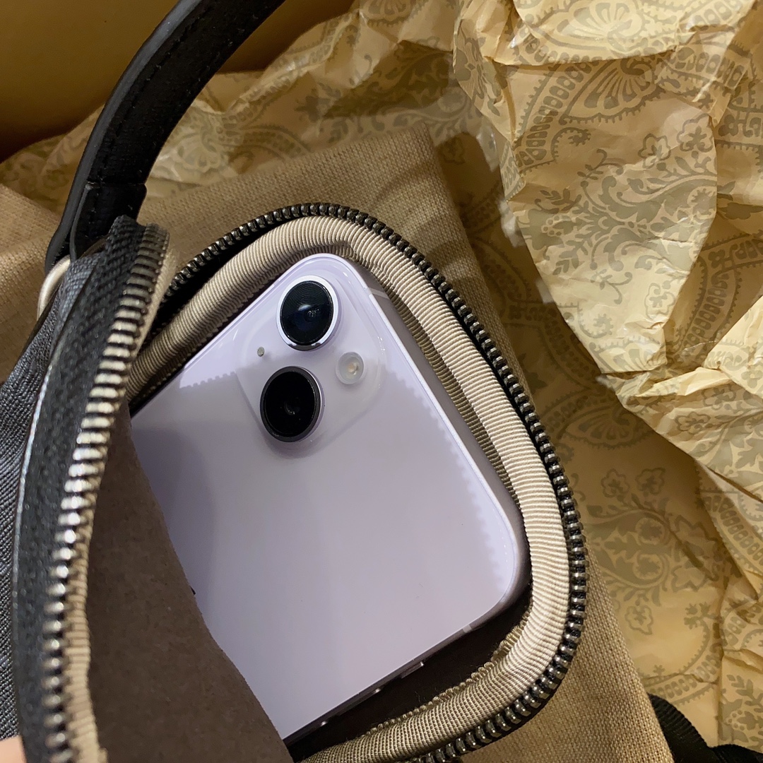 G*u*i interlocking double g phone bag-10.5*18*3cm