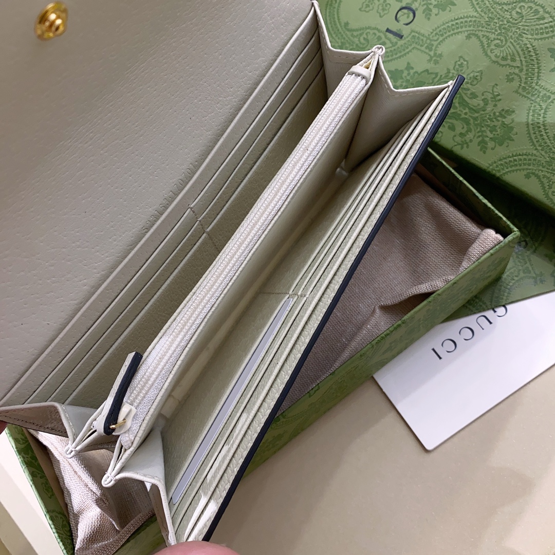 G*u*i wallet-19x10.5x2.5cm