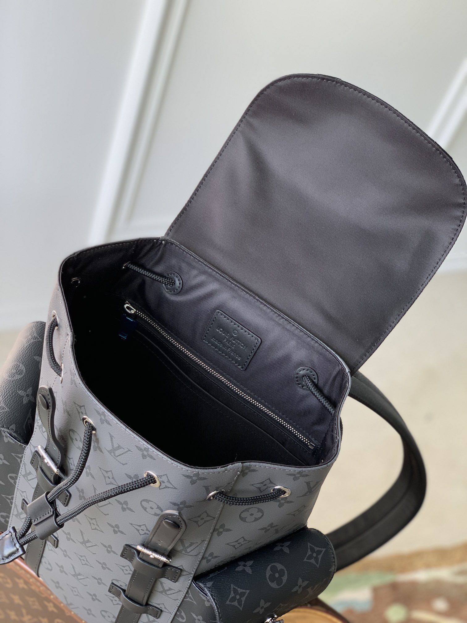 l**is V*t*n christopher backpack m46247-32*39*12cm