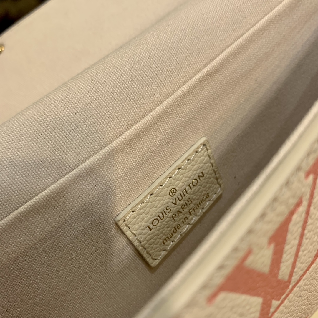 l**is V*t*n pochette félicie-m82047-21*11* 2cm