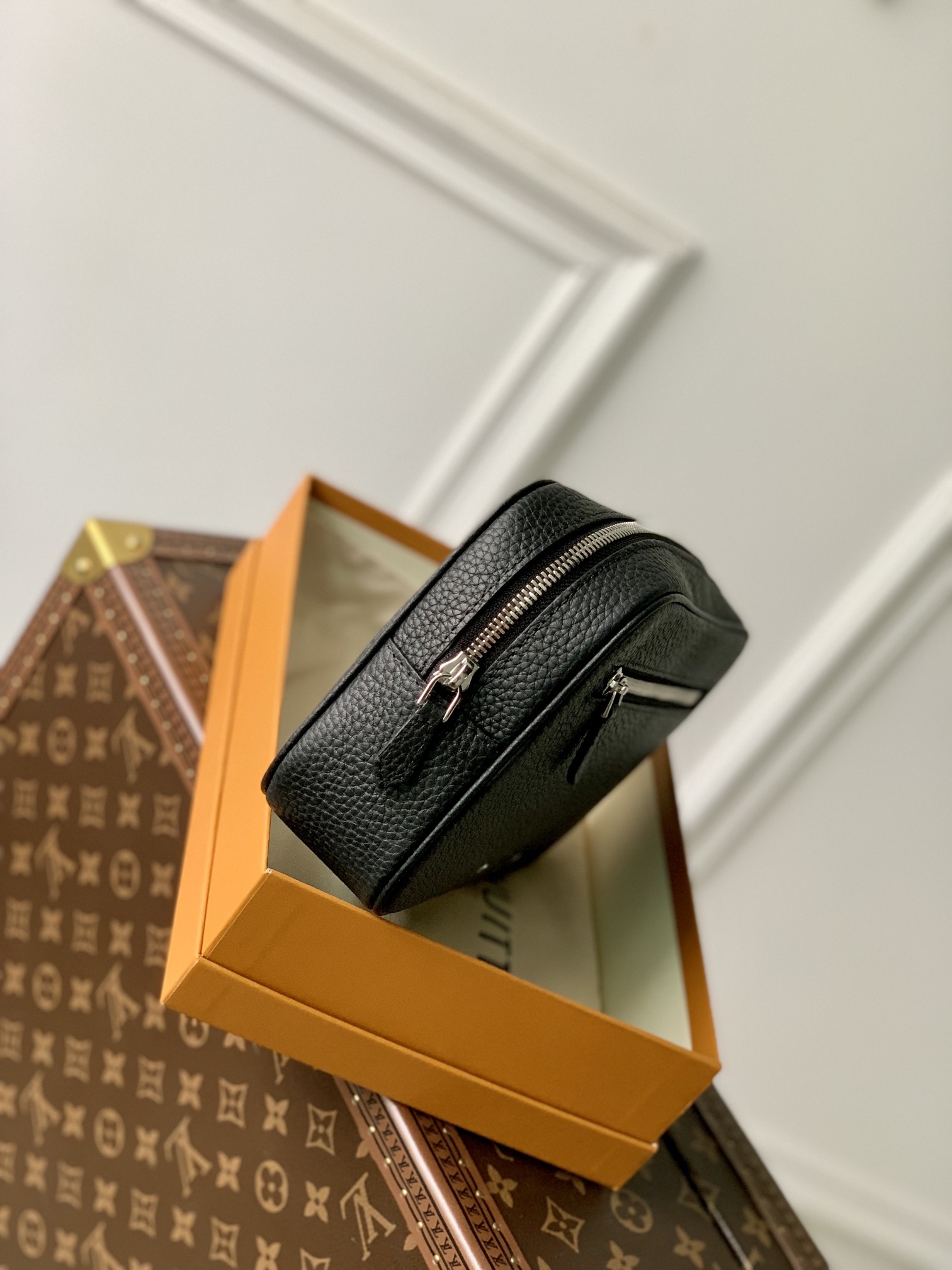 l**is V*t*n pochette kasai -25 x 15.5 x 6.5 cm