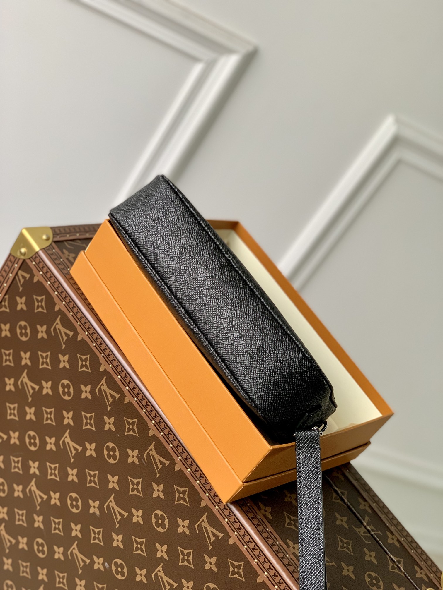 l**is V*t*n pochette kasai -25 x 15.5 x 6.5 cm