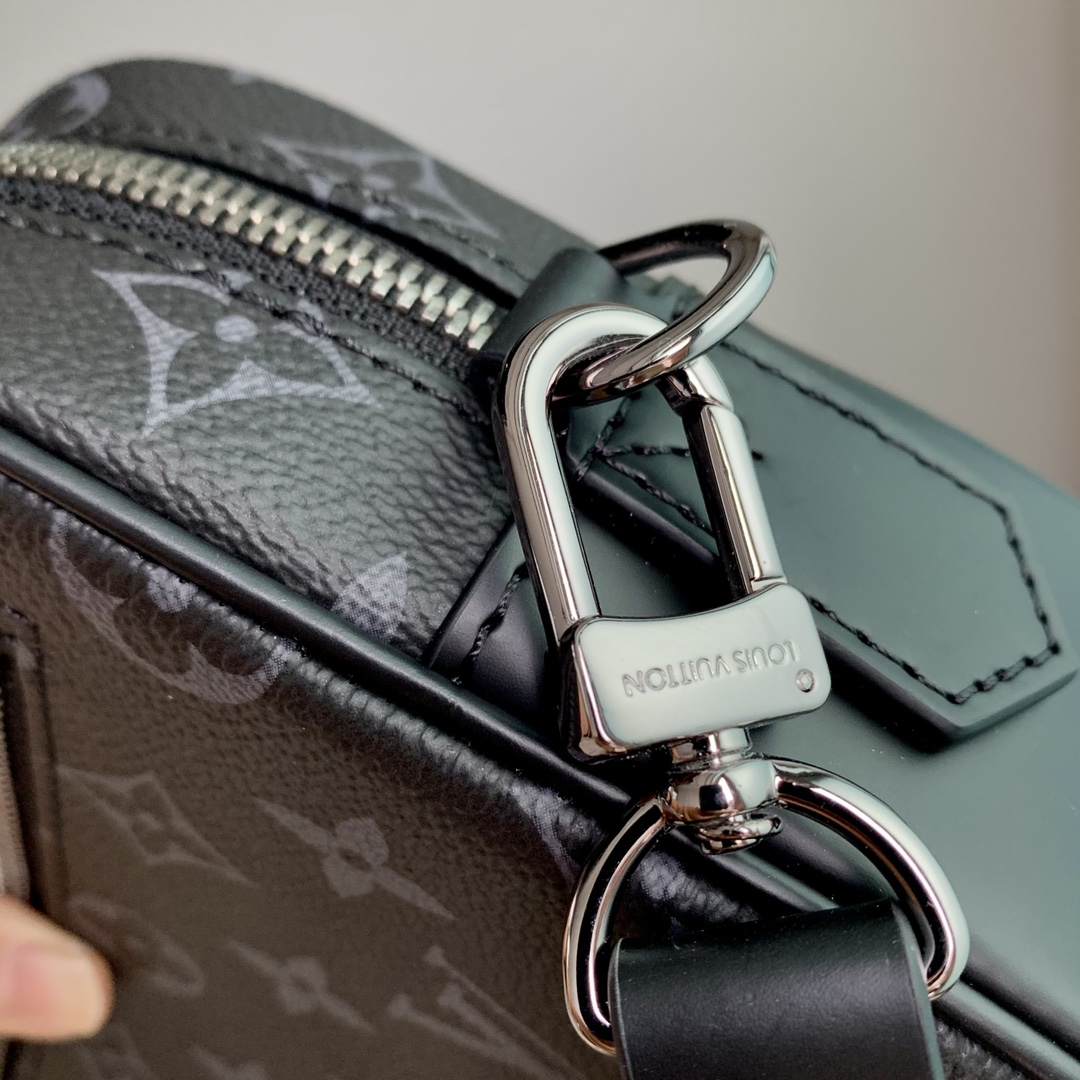 l**is V*t*n pochette kasai -25 x 15.5 x 6.5 cm