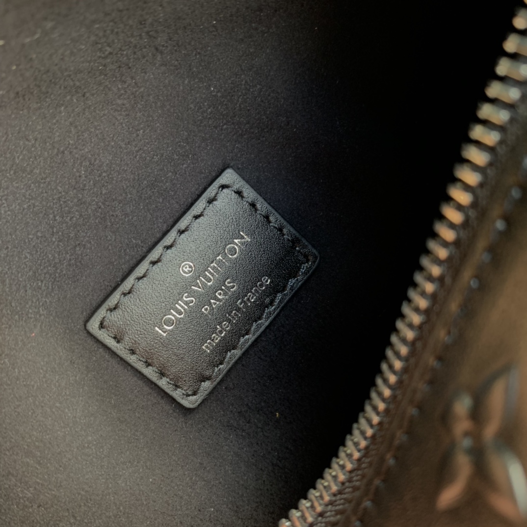 l**is V*t*n side trunk pm-m21709-21×14×6cm