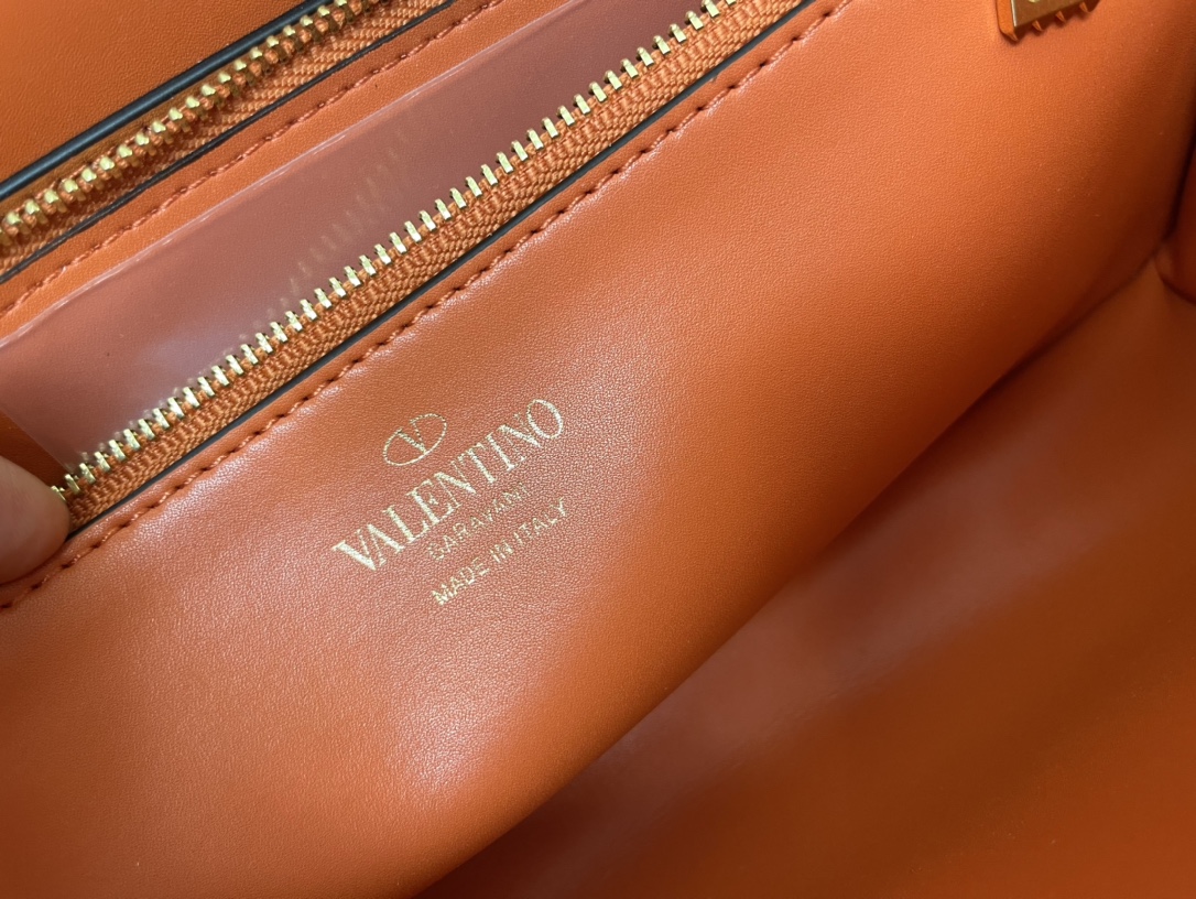 Valentino GaravaniStudSian-28*17*8CM