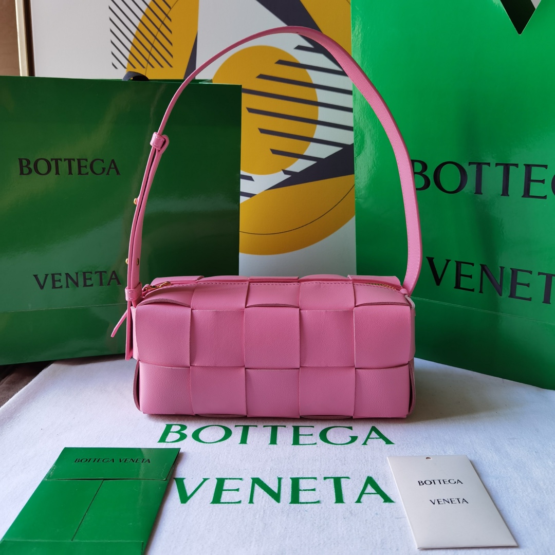 Bo*te*ga ve*ne*ta cassette bag-23.5x10x20cm