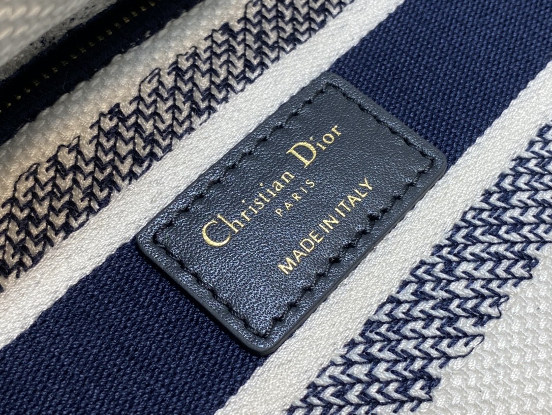 lady D*or handle bag-24cm