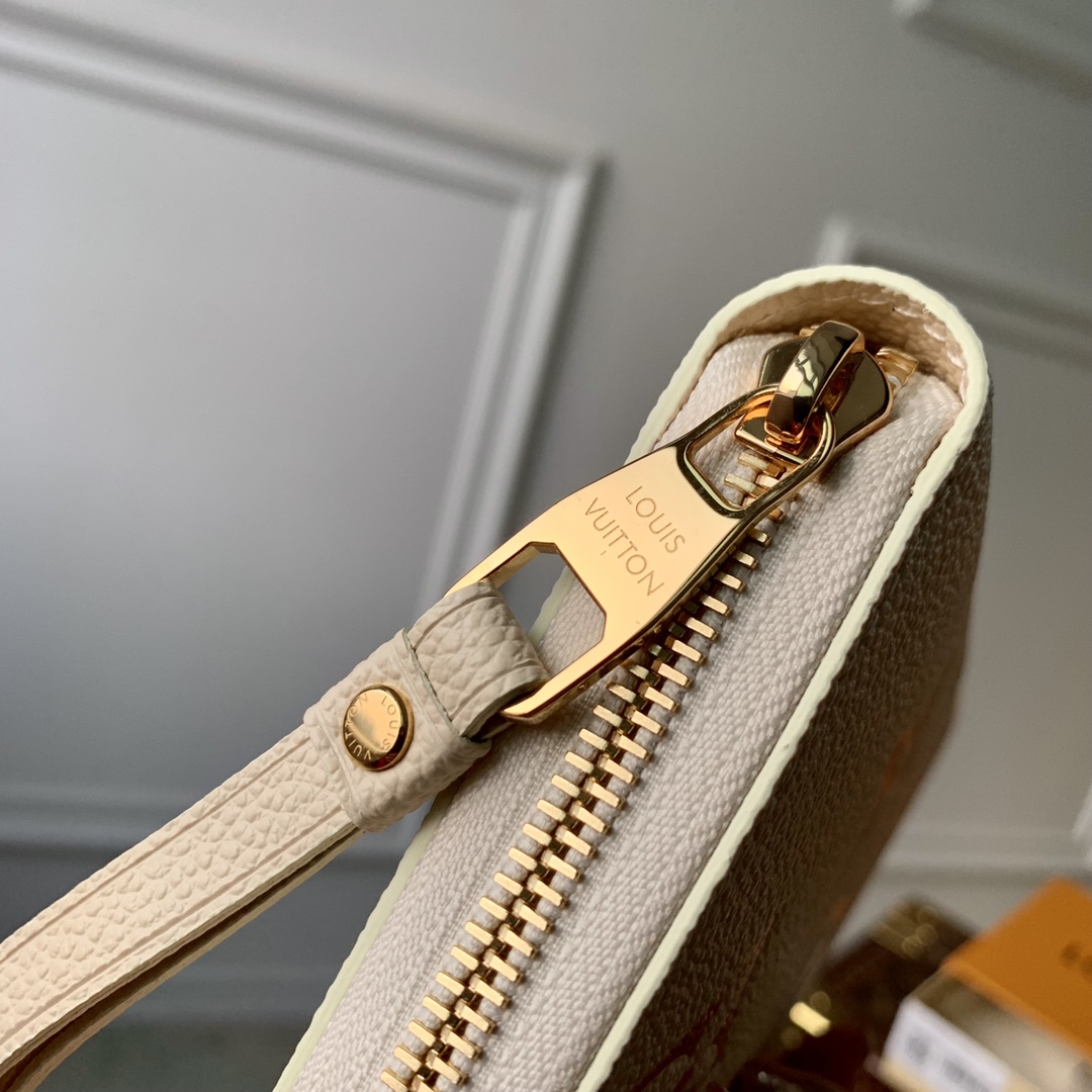 l**is V*t*n zippy wallet m81914-20*10cm