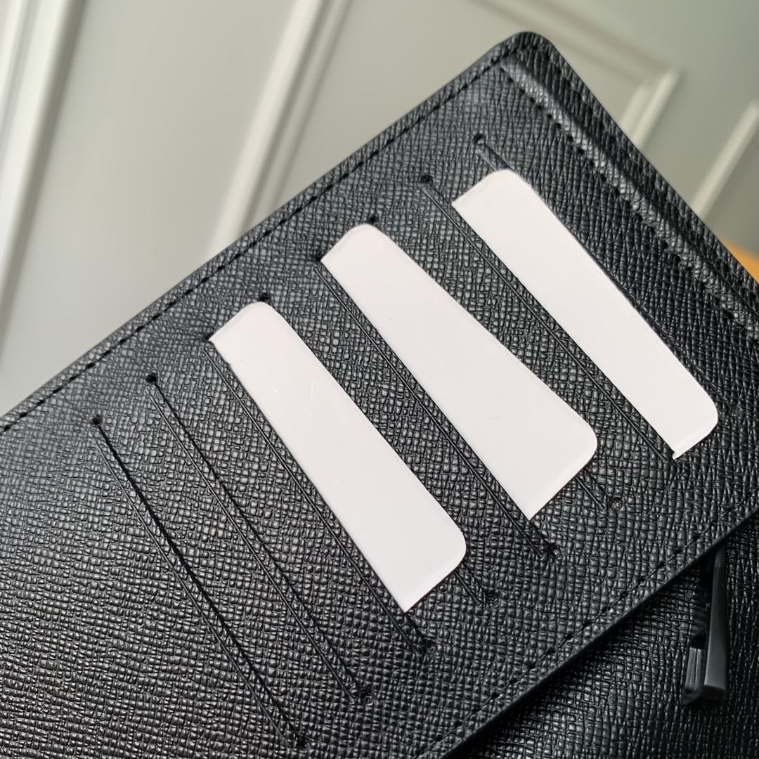 l**is V*t*n wallet m81980-19 x 10.5 x 2 cm