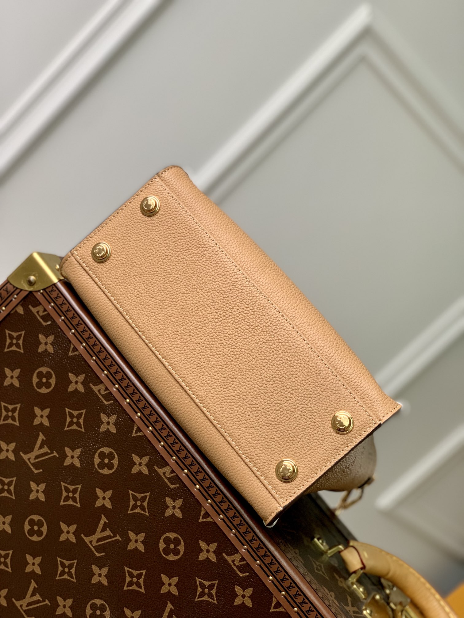 l**is V*t*n on my side tote bag-25*20*12cm