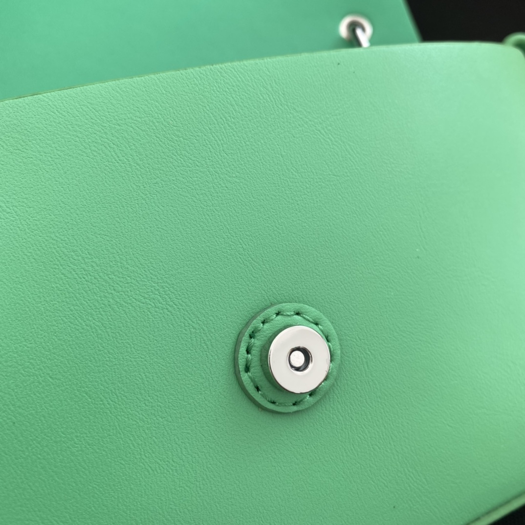 F**di baguette bag-19×14×4cm