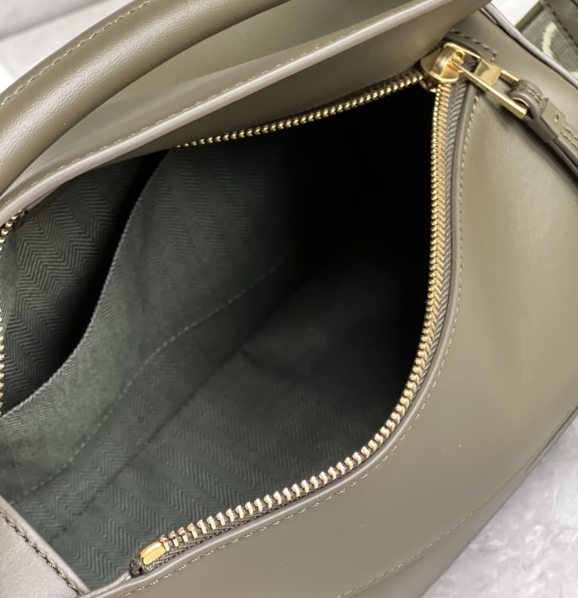 Loewe Puzzle Small Bag-24*10*14CM