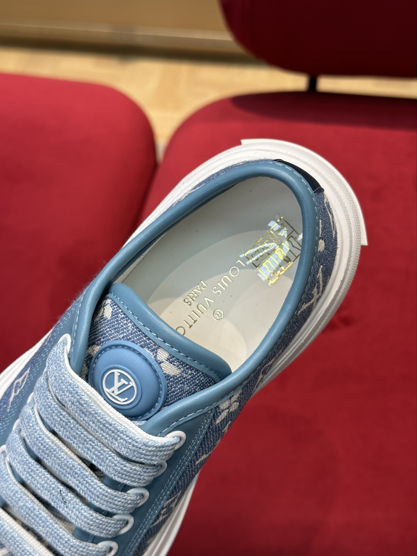 l**is V*t*n squad sneaker