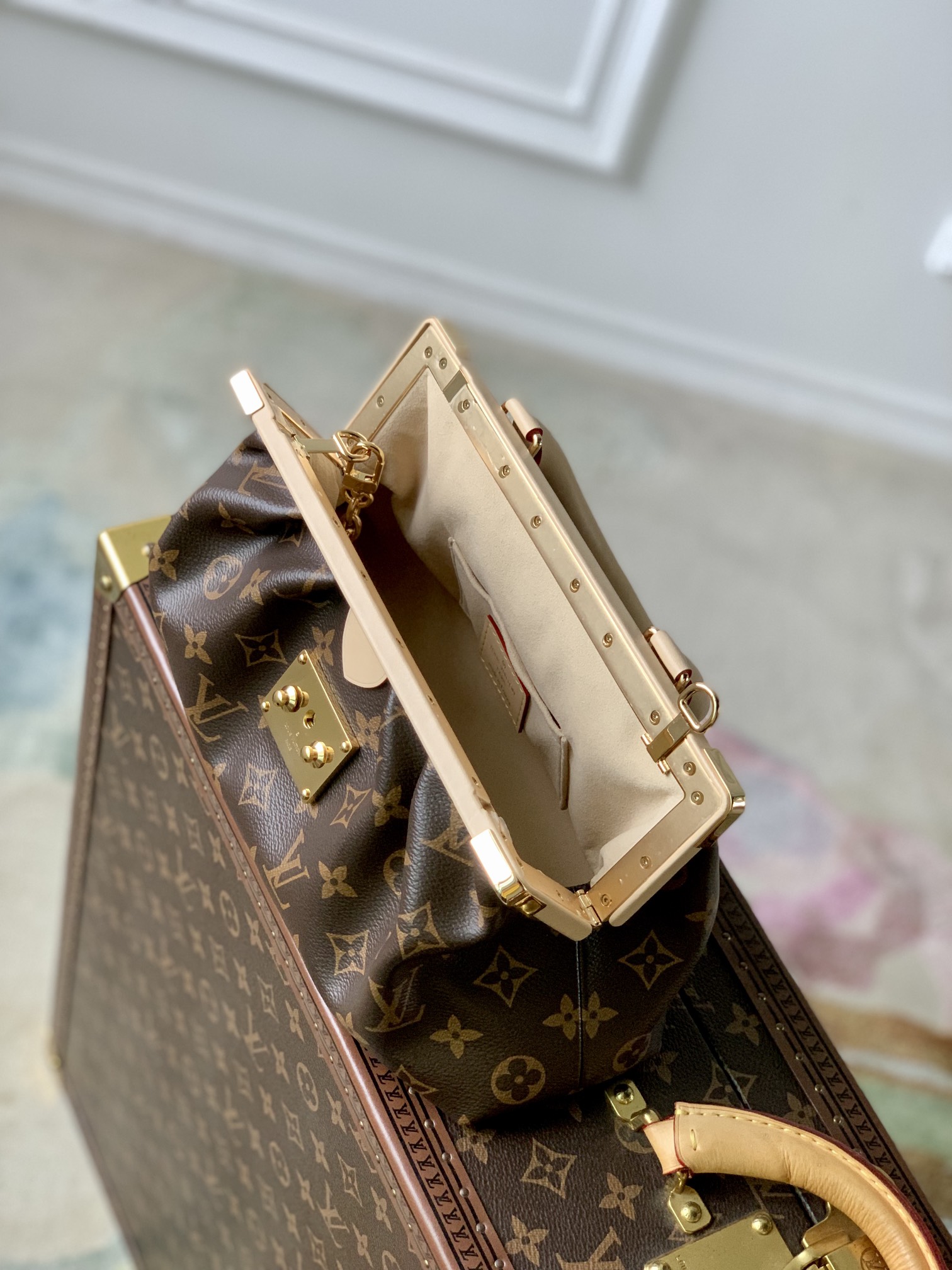 l**is V*t*n m46544 monogram clutch -28*14*10cm