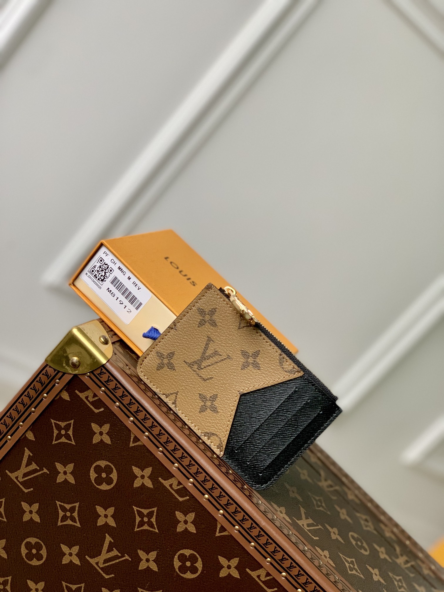 l**is V*t*n wallet-m81881-12 x 8 x 0.8cm