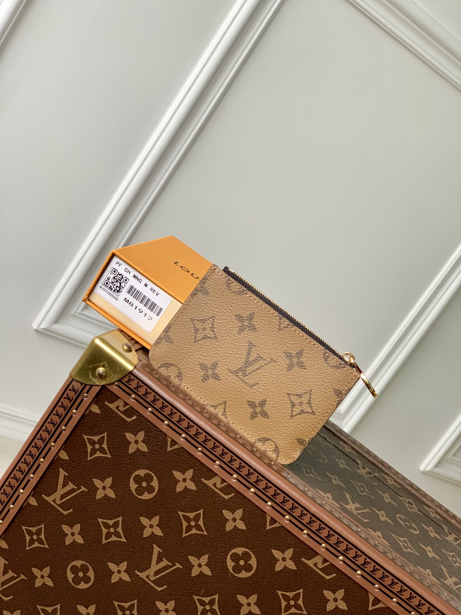 l**is V*t*n wallet-m81881-12 x 8 x 0.8cm