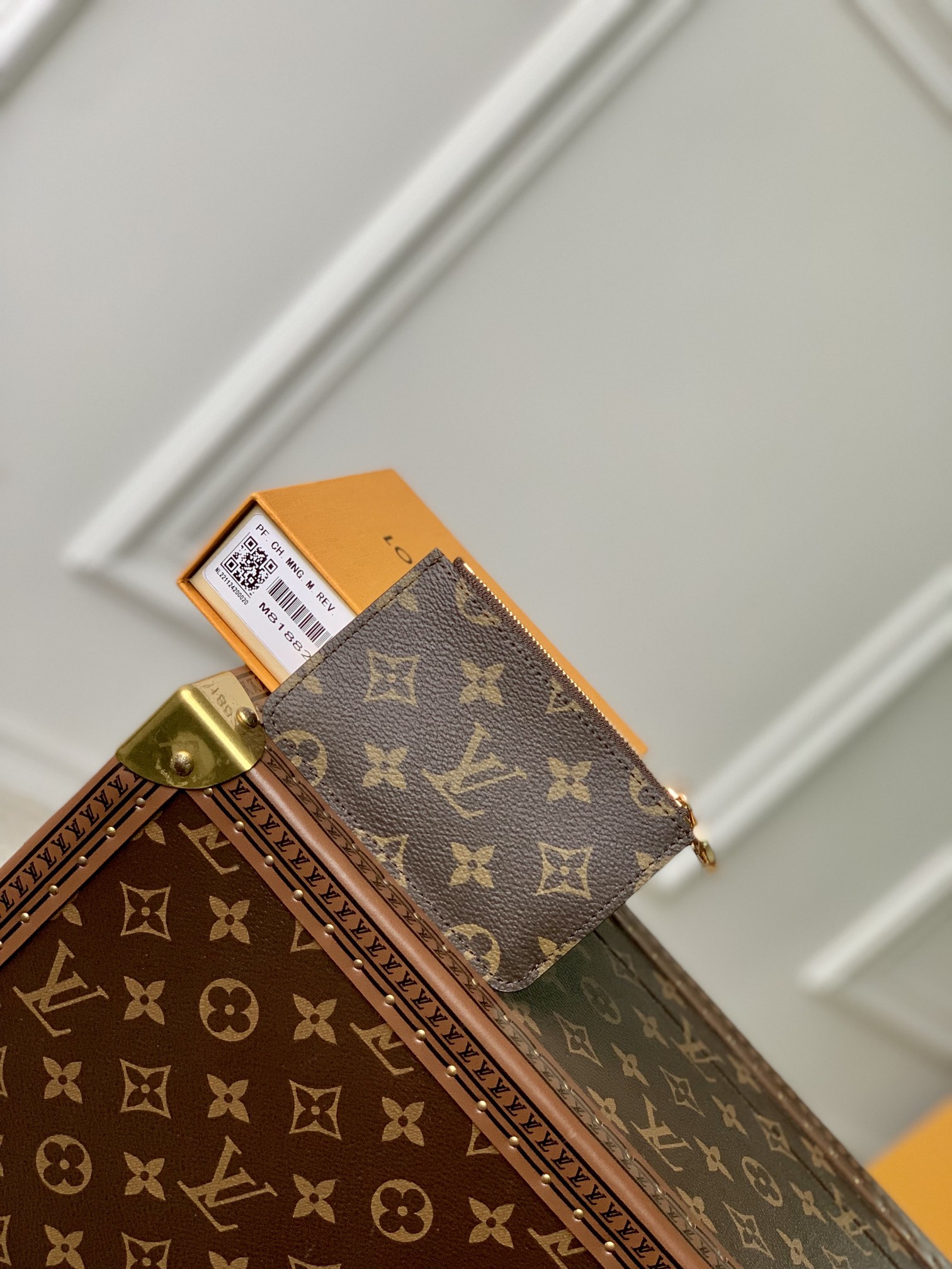 l**is V*t*n wallet-m81881-12 x 8 x 0.8cm