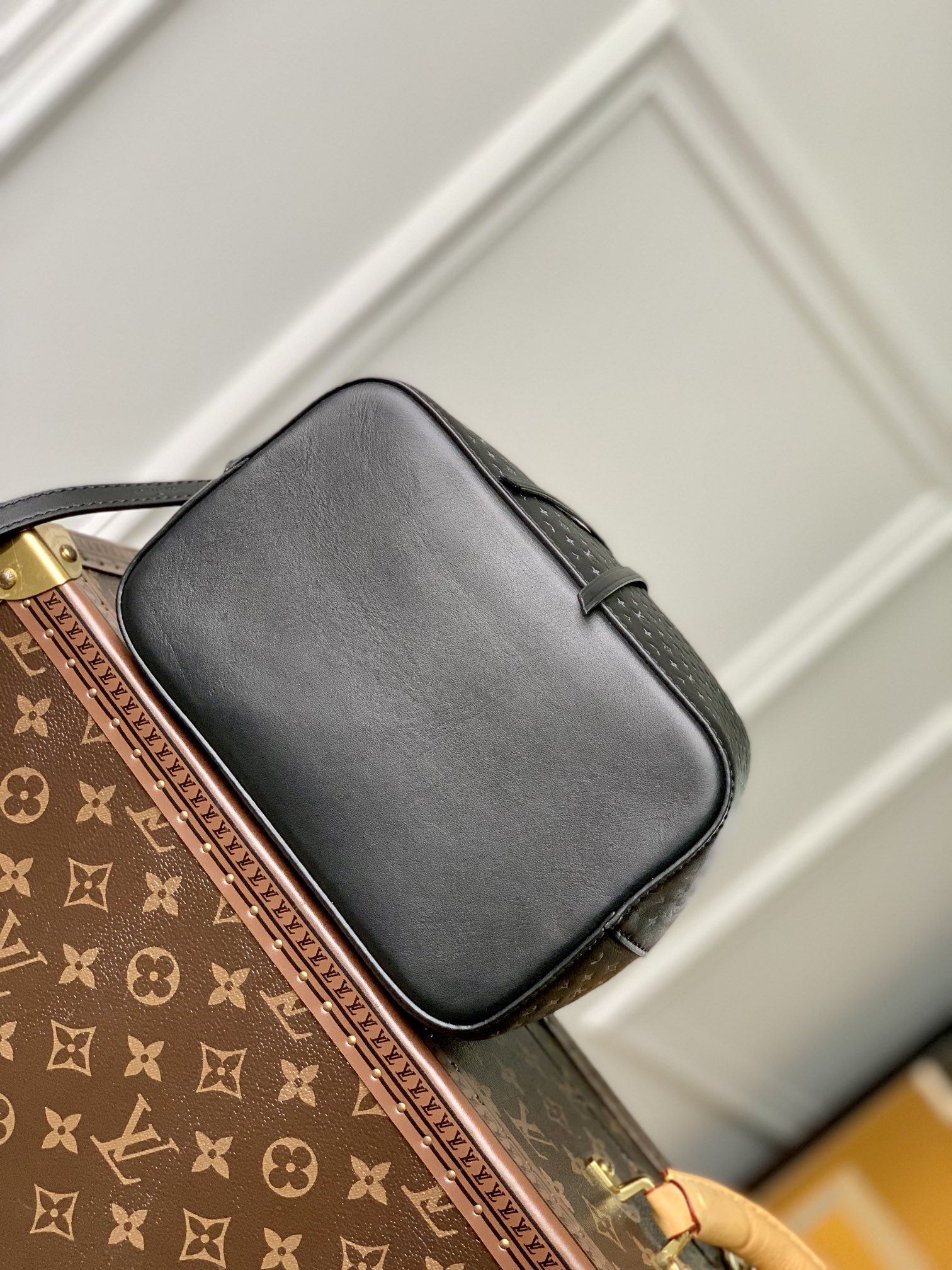 l**is V*t*n néonoé bucket bag -m46581- 20 x 20 x 13 cm