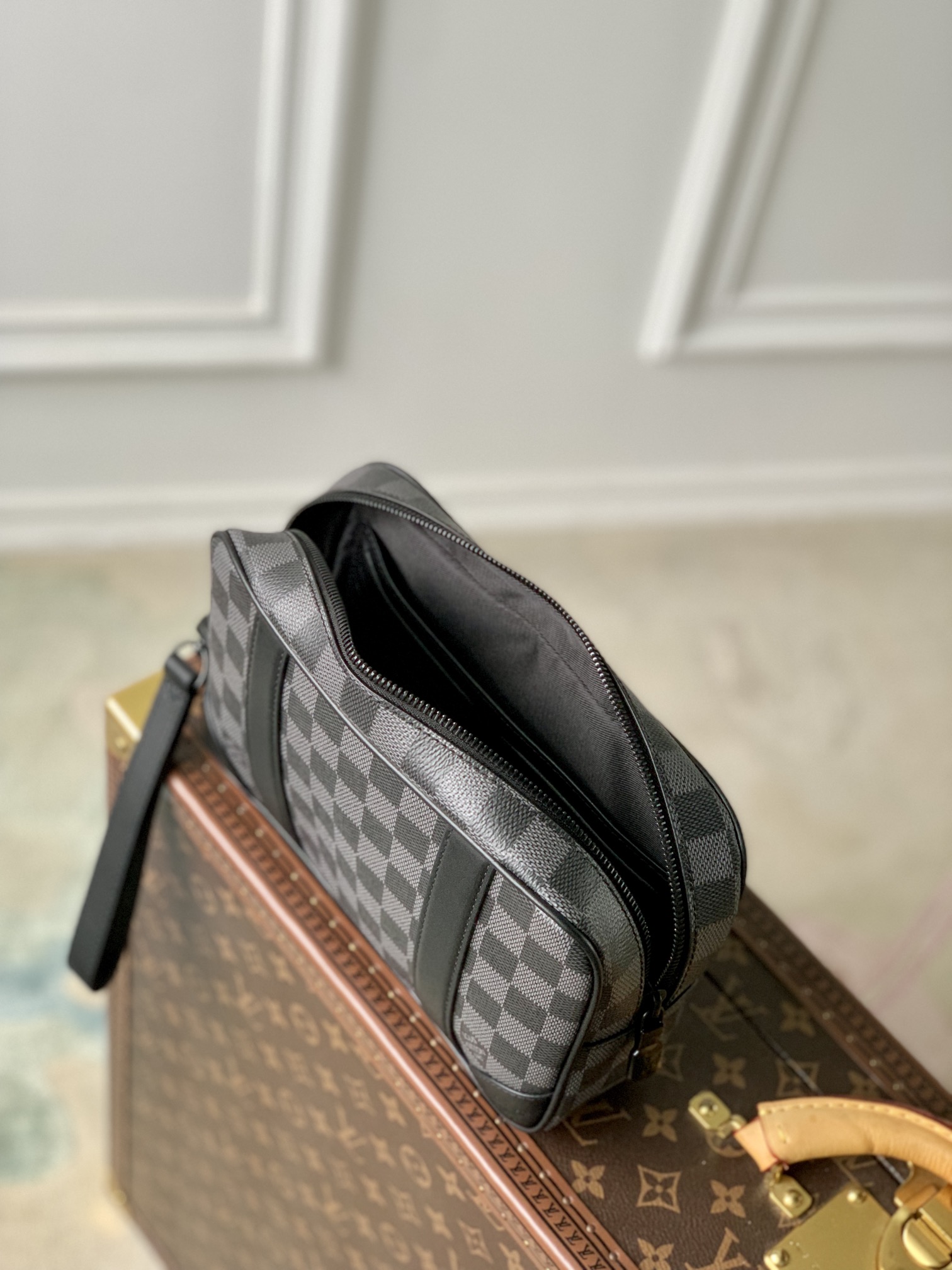 l**is V*t*n pochette kasai -25 x 15.5 x 6.5 cm