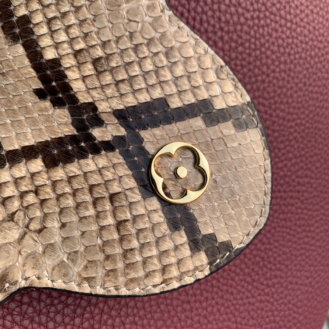 l**is V*t*n capucines bag-31.5*20*11cm