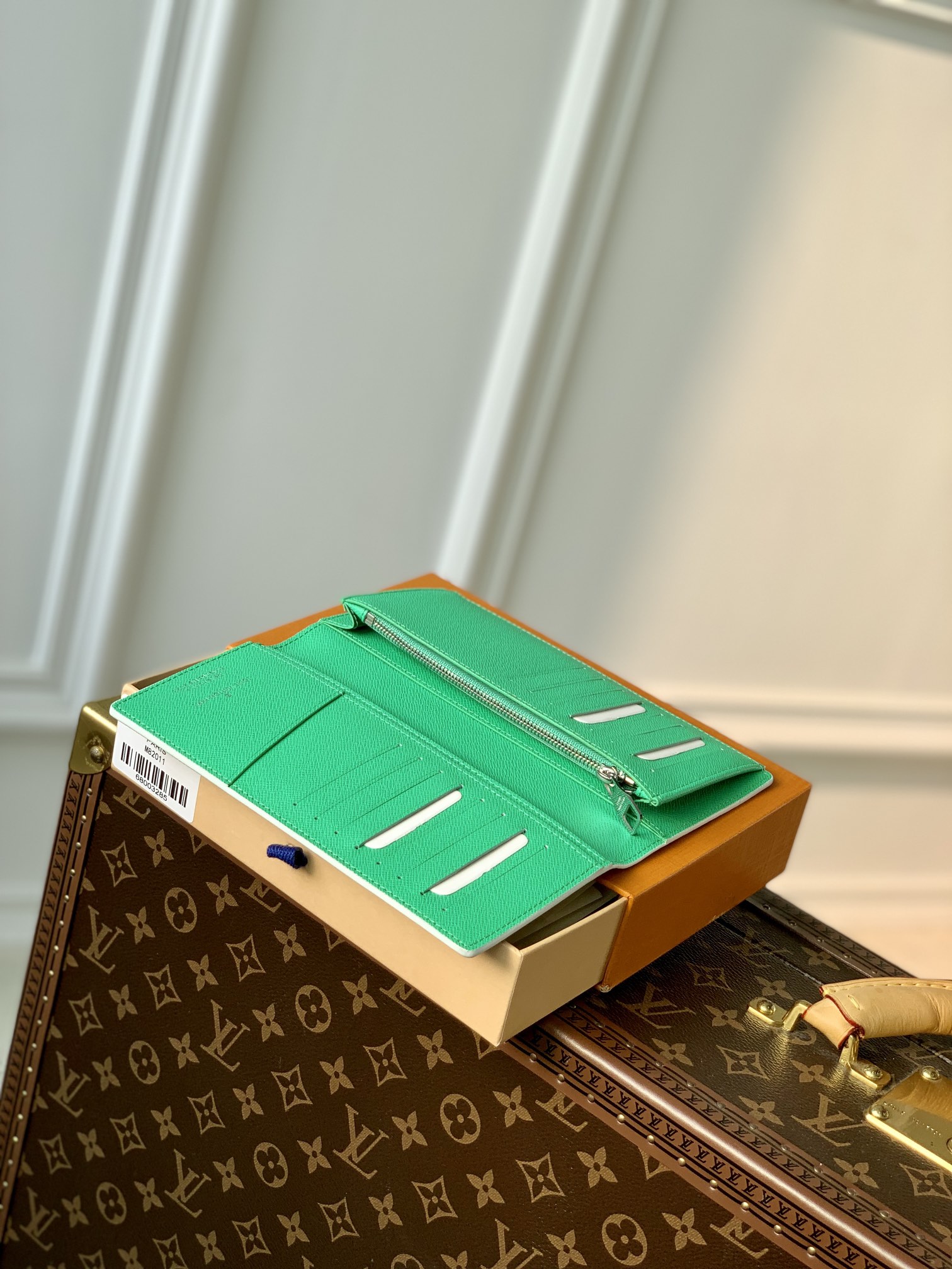 l**is V*t*n brazza wallet-10*19*2cm