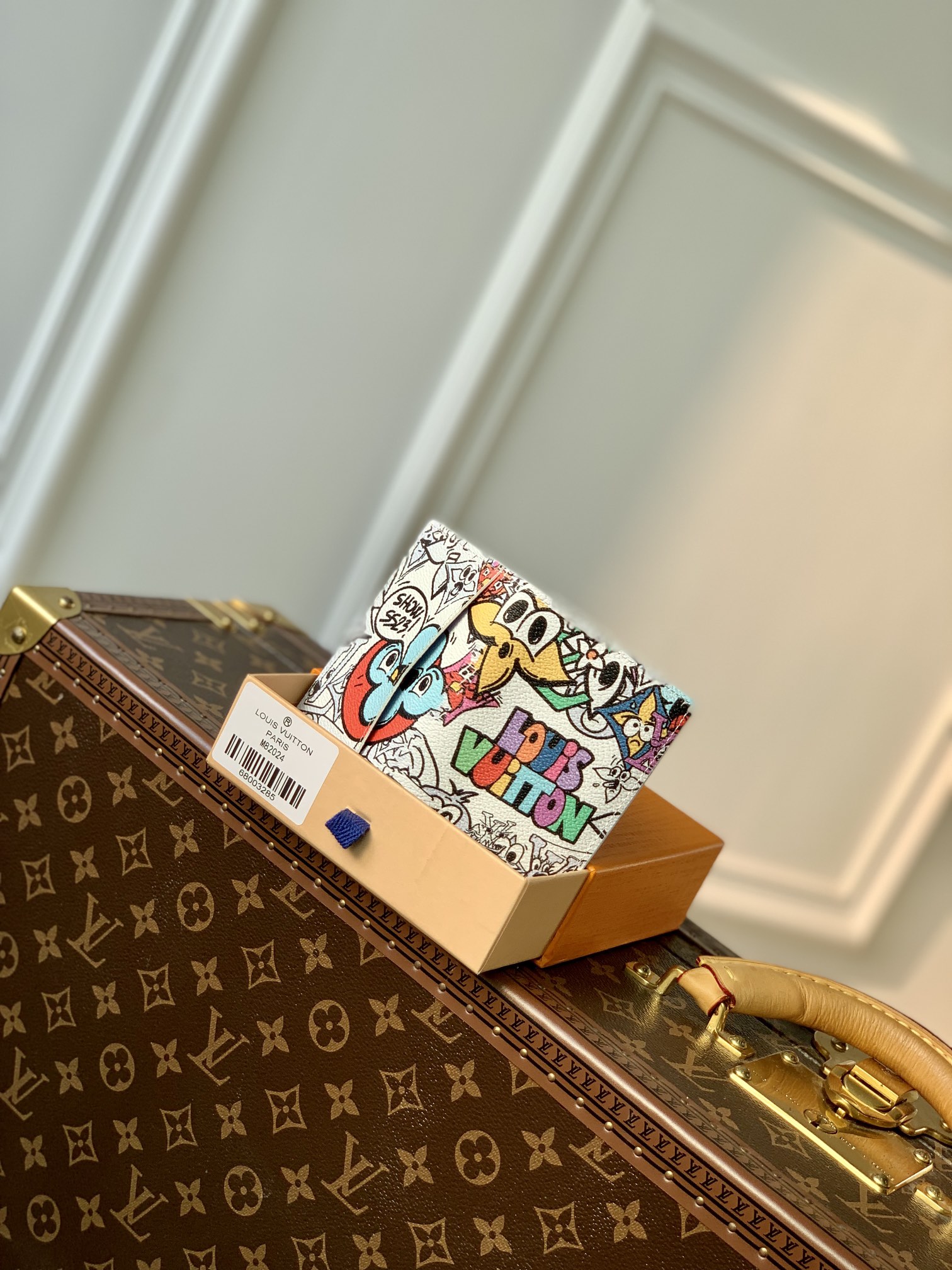 l**is V*t*n wallet-7.5 x 11.1 x 1.0cm