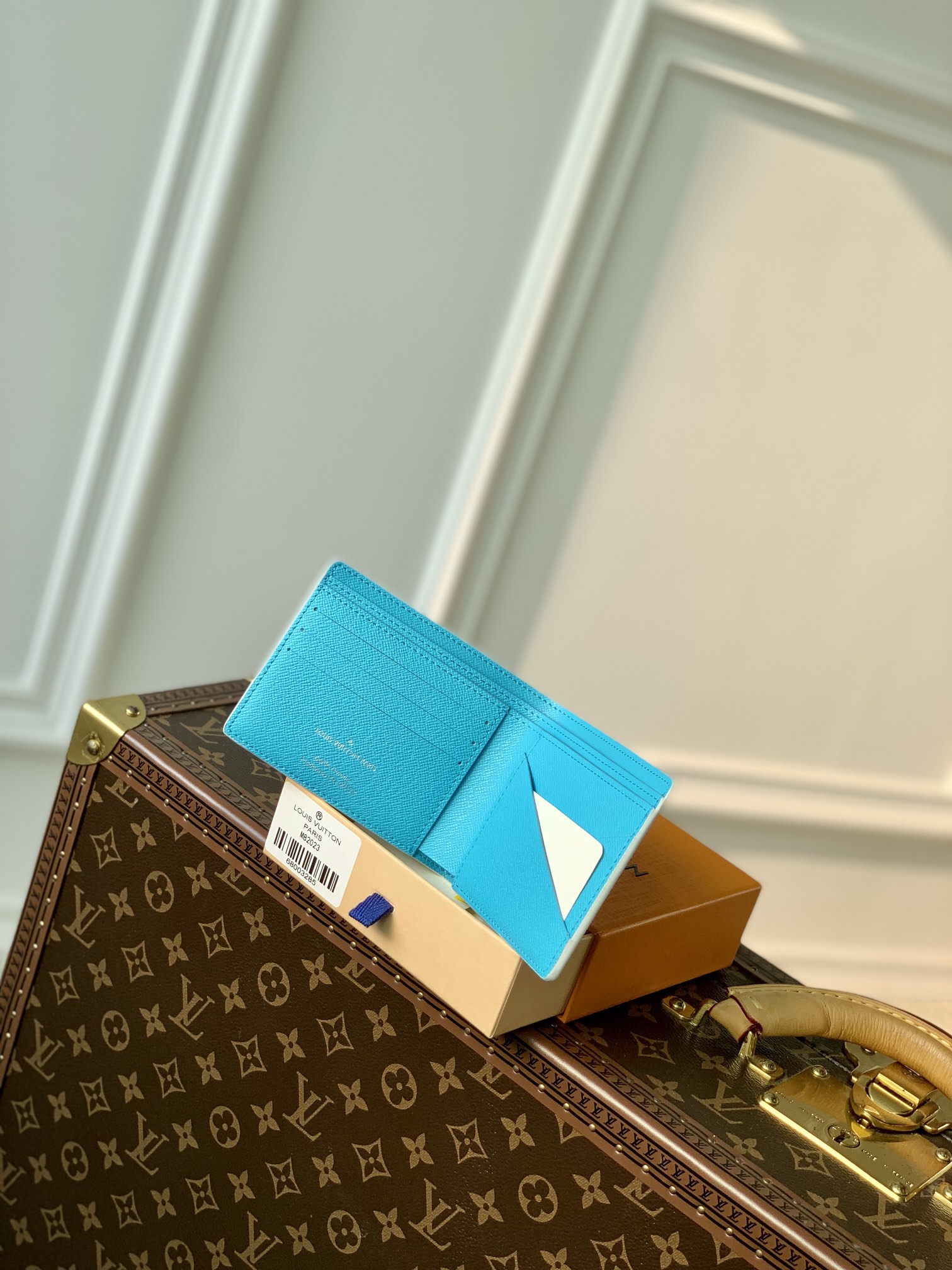 l**is V*t*n multiple wallet-11.5 x 9 x 1.5 cm