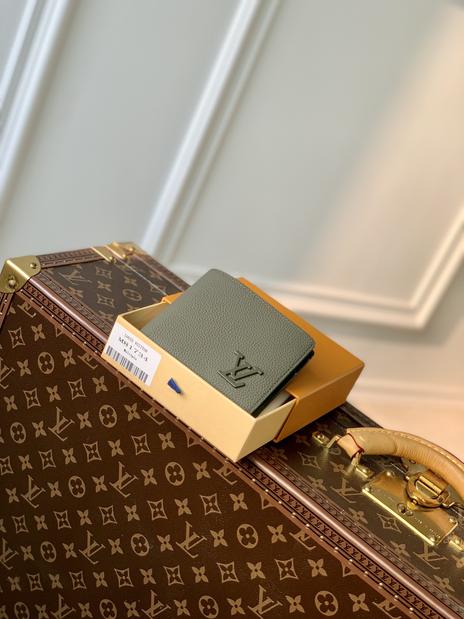 l**is V*t*n portefeuille multiple wallet-11.5 x 9 x 1.5 cm