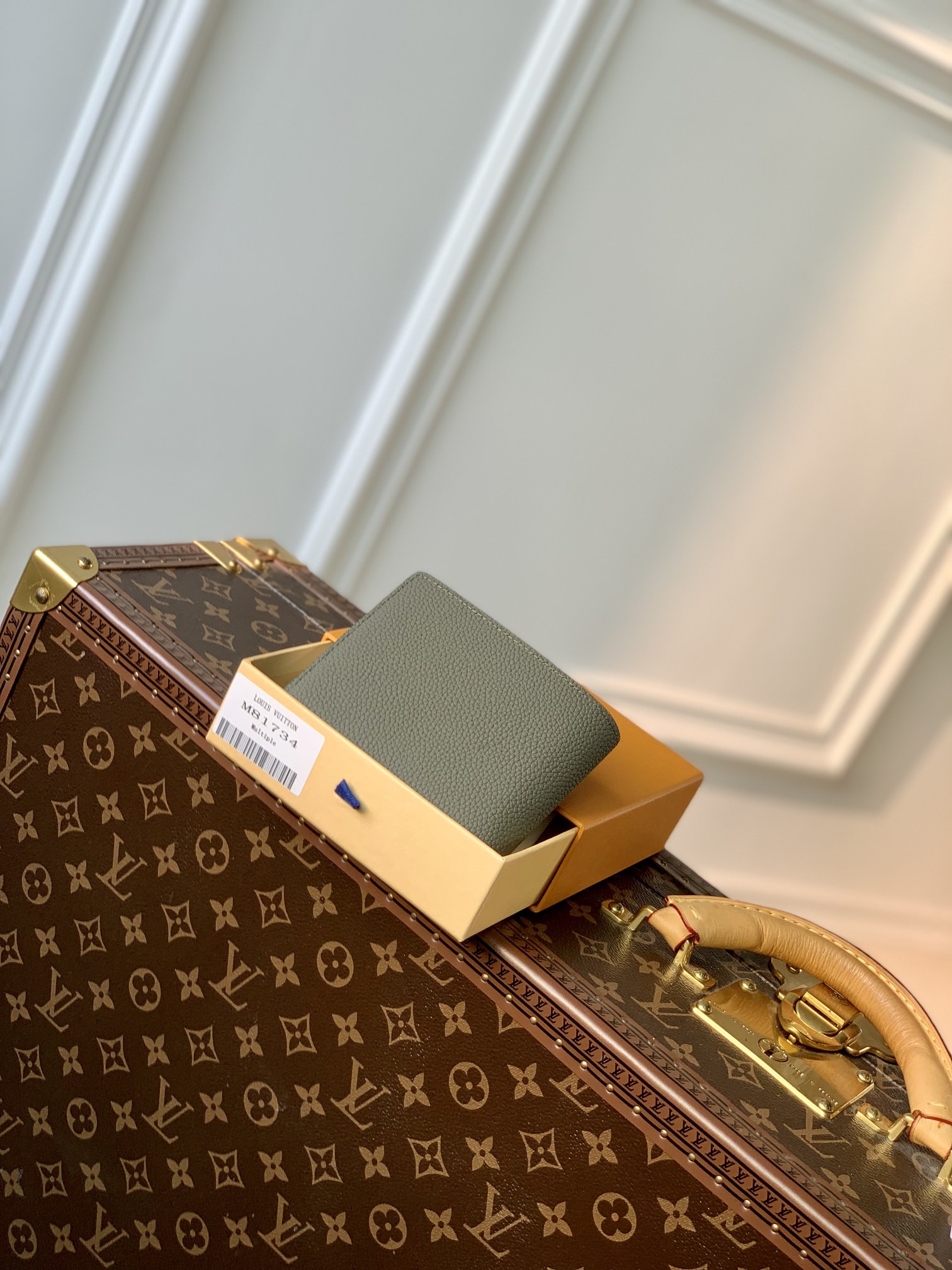 l**is V*t*n portefeuille multiple wallet-11.5 x 9 x 1.5 cm